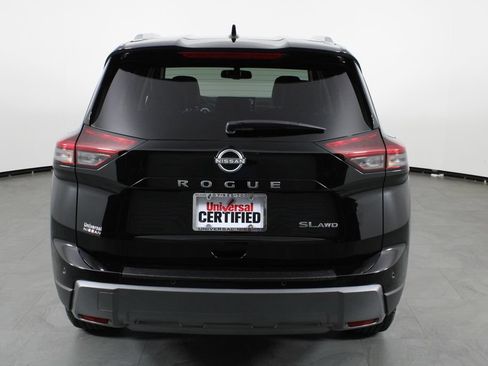 Certified 2026 Nissan Rogue SL AWD/4WD image 11