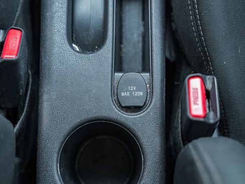 Used 2019 Nissan Versa SV FWD image 27