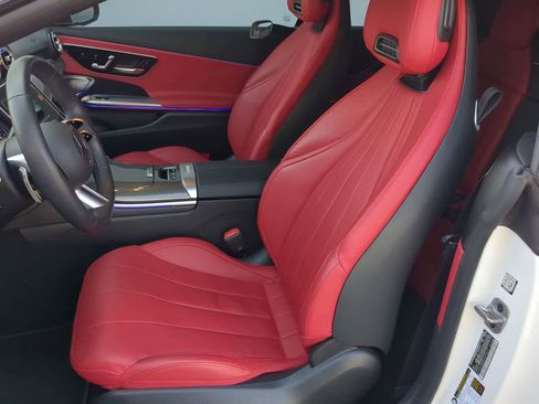 Used 2025 Mercedes-Benz CLE 450 4MATIC Cabriolet image 17