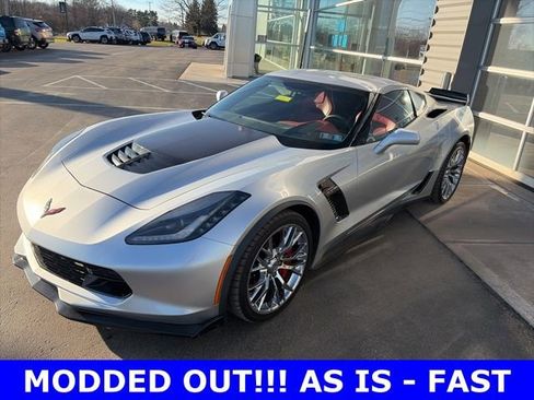 Used 2016 Chevrolet Corvette Z06 w/ 3LZ Preferred Equipment Group image 2