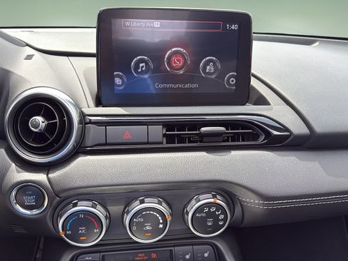 Used 2023 MAZDA MX-5 Miata Grand Touring RWD image 18