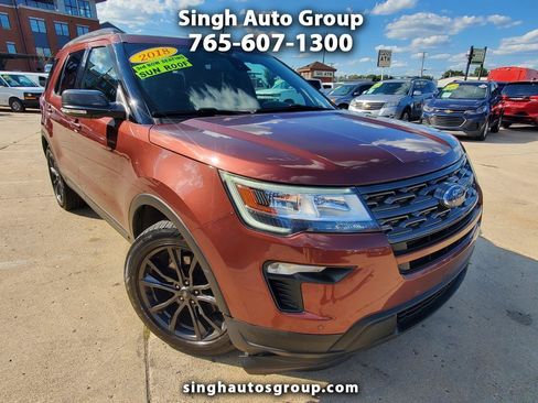 Used 2018 Ford Explorer XLT w/ Equipment Group 202A FWD image 1