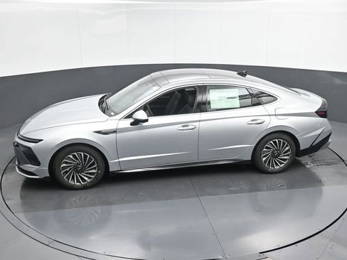Used 2025 Hyundai Sonata Limited image 46