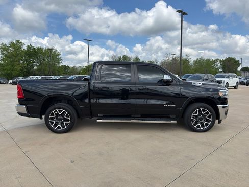 Used 2025 RAM 1500 Laramie AWD/4WD image 4