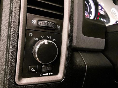 Used 2015 RAM 1500 Tradesman w/ Power & Remote Entry Group image 28