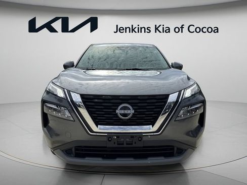 Used 2023 Nissan Rogue SV FWD image 11