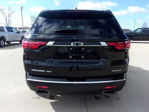 Used 2023 Chevrolet Traverse Premier AWD/4WD image 7