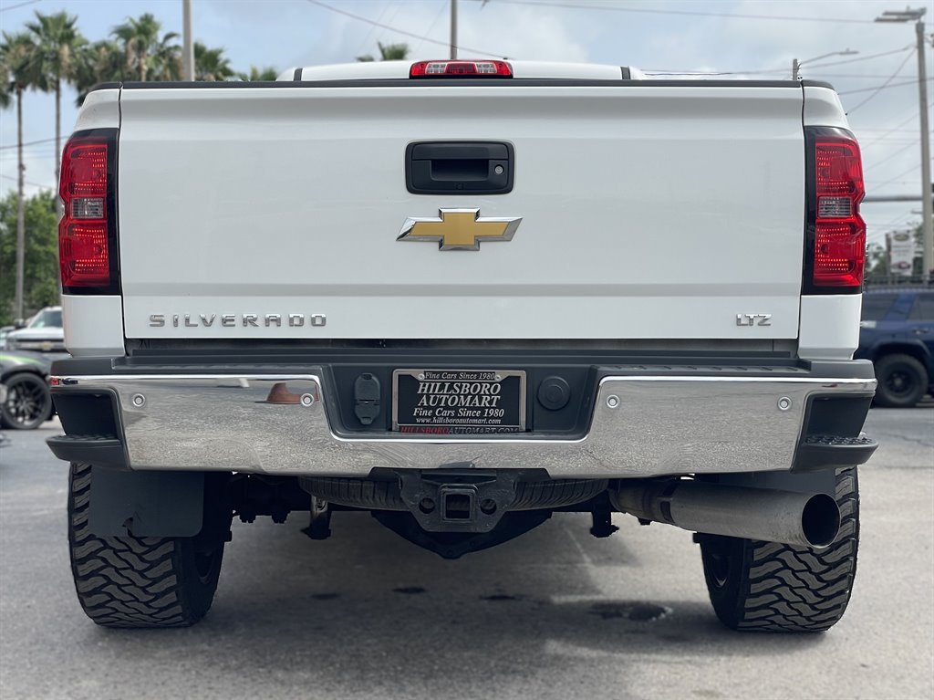 Used 2015 Chevrolet Silverado 2500 LTZ w/ Duramax Plus Package AWD/4WD image 9
