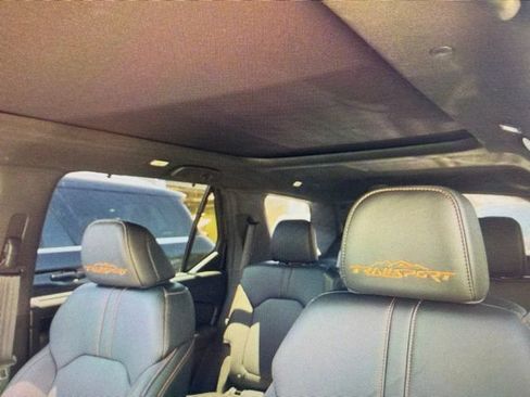 Used 2023 Honda Pilot TrailSport image 8