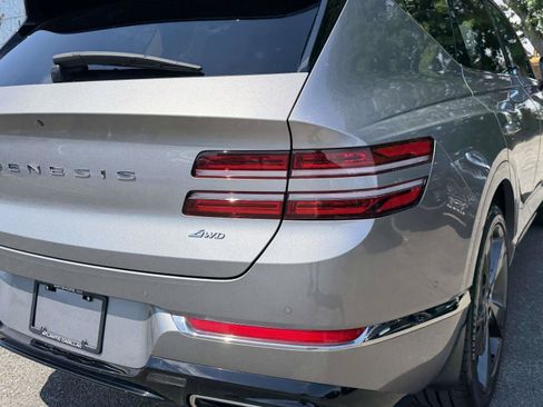 Used 2022 Genesis GV80 2.5T w/ Prestige Package 04 AWD/4WD image 6