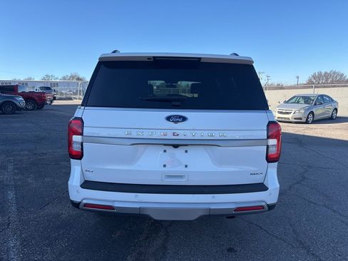 Used 2024 Ford Expedition Max XLT image 6