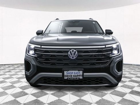 Used 2025 Volkswagen Atlas Peak Edition SE image 35