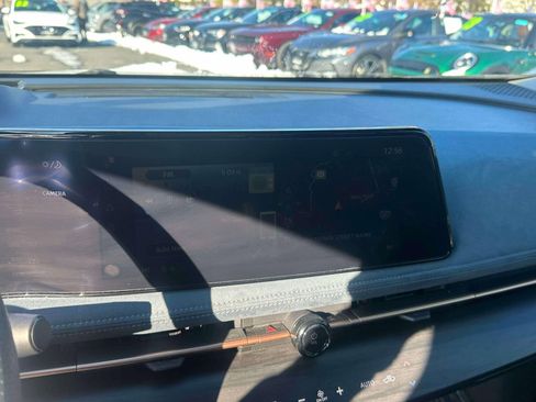 Used 2024 Nissan Ariya AWD image 27