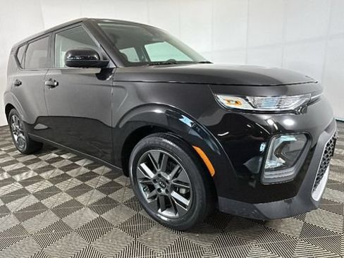 Used 2021 Kia Soul S FWD image 2