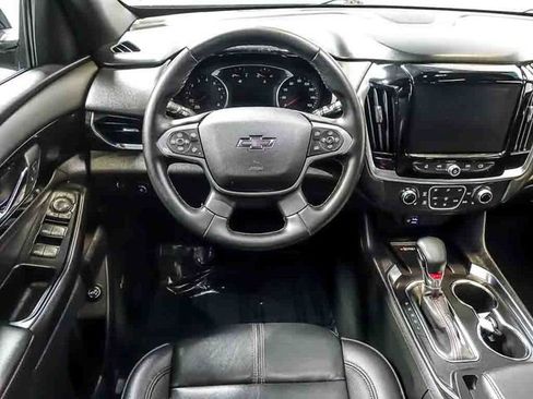 Used 2023 Chevrolet Traverse RS AWD/4WD image 18