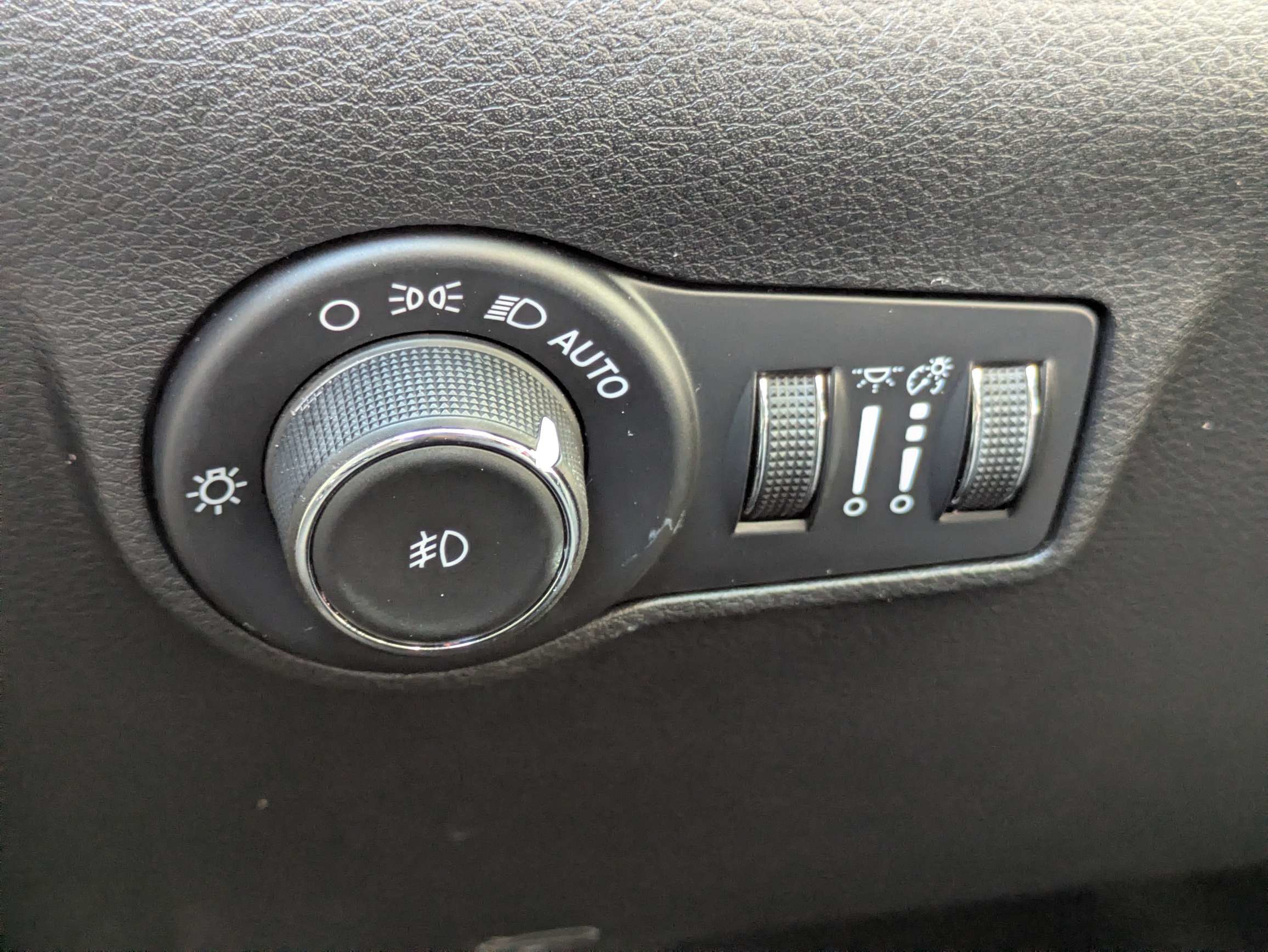 Used 2025 Jeep Compass Limited AWD/4WD image 24