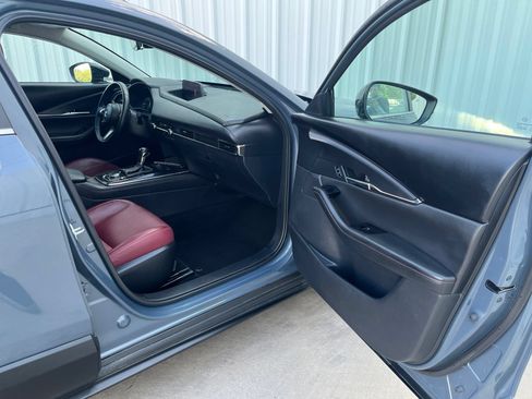 Used 2025 MAZDA CX-30 AWD 2.5 S w/ Preferred Package image 16