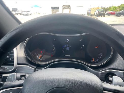 Used 2020 Jeep Grand Cherokee Limited X image 26