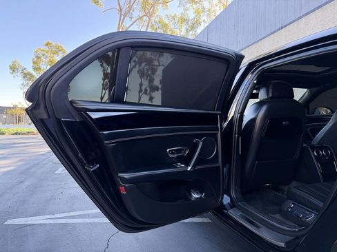 Used 2014 Bentley Flying Spur W12 image 20