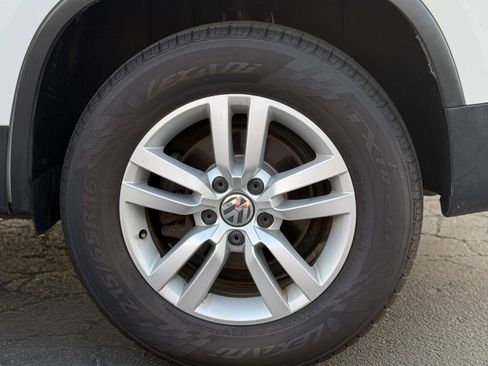 Used 2016 Volkswagen Tiguan S FWD image 9
