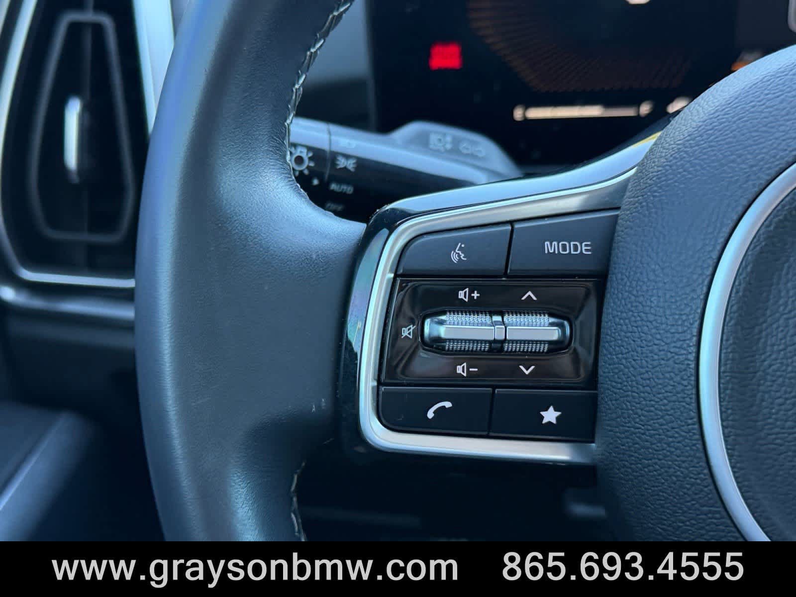 Used 2024 Kia Sorento S w/ Panoramic Sunroof Package FWD image 24