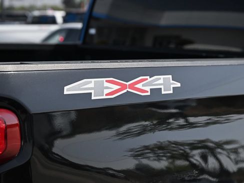 Used 2022 Chevrolet Silverado 1500 RST AWD/4WD image 12