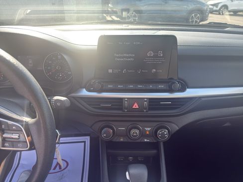 Used 2023 Kia Forte LXS w/ LXS Technology Package FWD image 16
