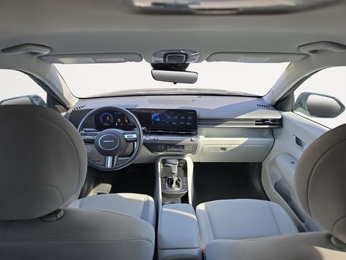 Certified 2025 Hyundai Kona SEL image 15