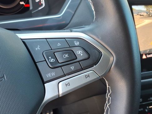 Certified 2023 Volkswagen Tiguan SEL R-Line image 33