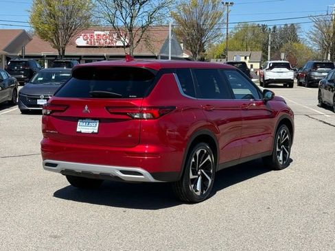 Used 2024 Mitsubishi Outlander SE AWD/4WD image 5