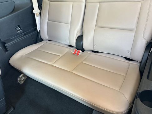 Used 2022 Ford Explorer Limited w/ Equipment Group 301A image 23