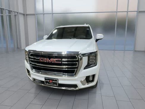 Used 2024 GMC Yukon SLT AWD/4WD image 3