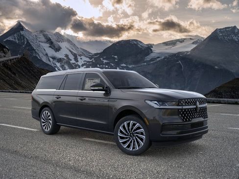 New 2026 Lincoln Navigator L Black Label AWD/4WD image 7
