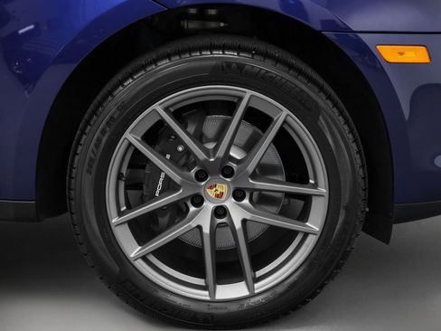 New 2025 Porsche Macan image 15