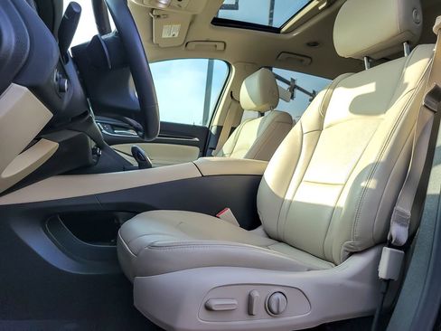 Used 2021 Buick Enclave Essence w/ Sport Touring Edition image 7