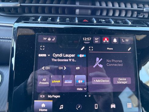 Used 2025 Jeep Grand Cherokee Altitude image 19