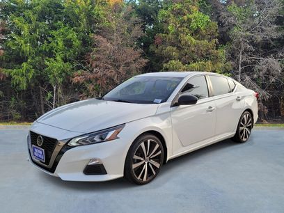 Used 2021 Nissan Altima 2.5 SR w/ SR Premium Package