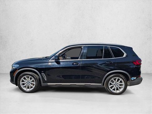 Used 2021 BMW X5 xDrive45e image 9