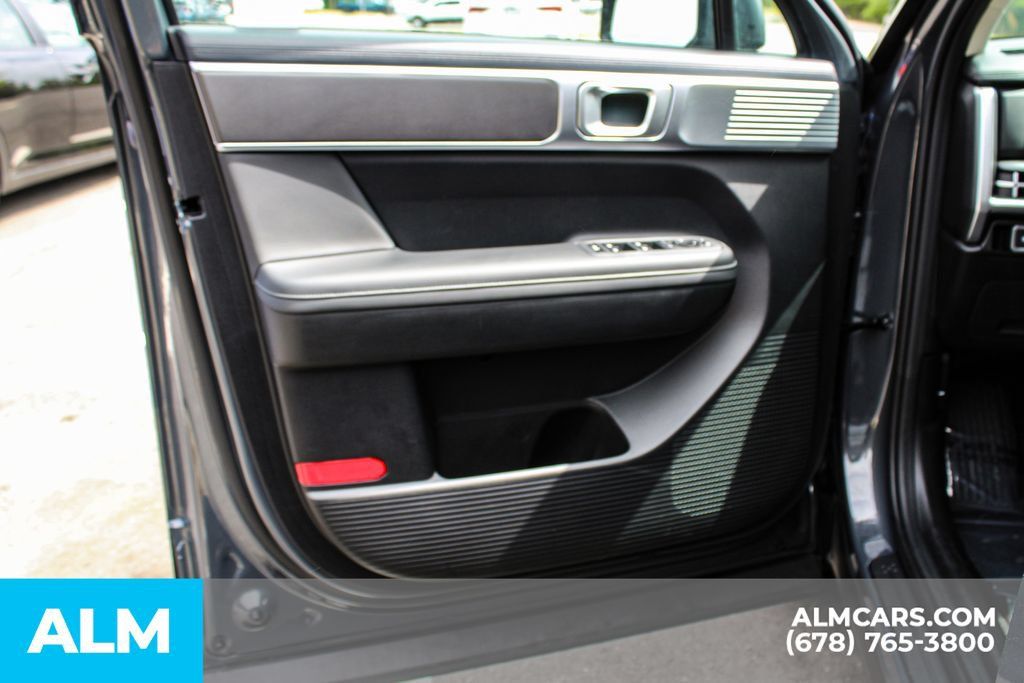 Used 2026 Hyundai Santa Fe SEL FWD image 40