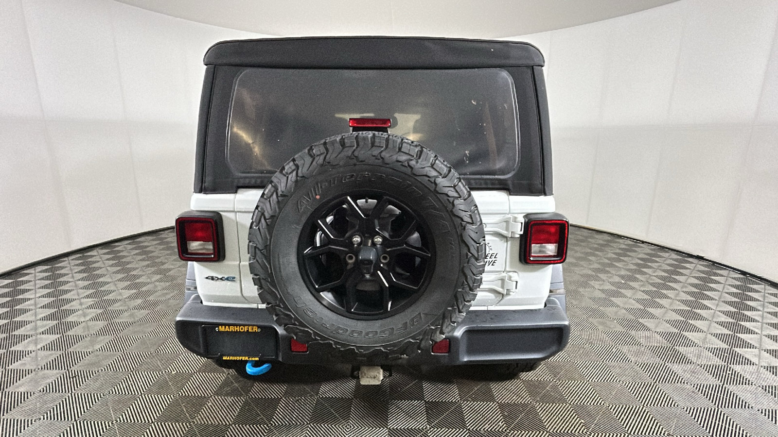 Used 2024 Jeep Wrangler Unlimited AWD/4WD image 4