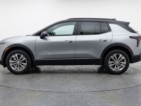 Used 2025 Chevrolet Equinox LT image 5