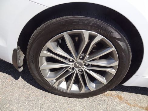 Used 2015 Hyundai Genesis 3.8 w/ Option Group 02 image 12