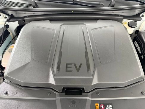 Used 2025 Hyundai Ioniq 5 SEL RWD image 35
