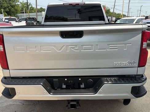 Used 2021 Chevrolet Silverado 2500 High Country w/ Z71 Off-Road Package AWD/4WD image 6