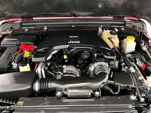 Used 2021 Jeep Gladiator Overland AWD/4WD image 11