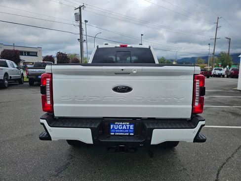 New 2026 Ford F250 Lariat w/ Black Appearance Package AWD/4WD image 4
