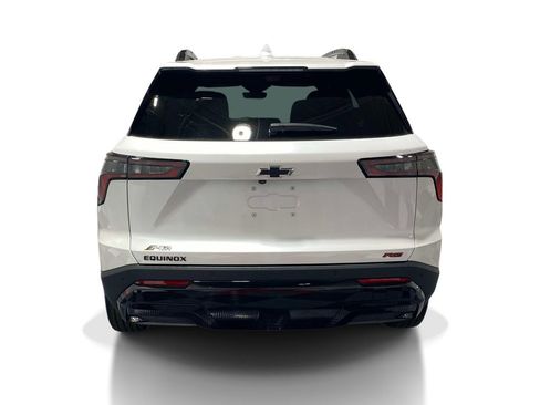 Used 2025 Chevrolet Equinox RS w/ Safety and Technology Package FWD image 3