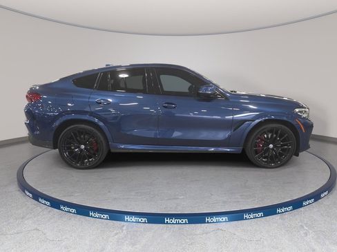 Certified 2022 BMW X6 xDrive40i w/ M Sport Package AWD/4WD image 5