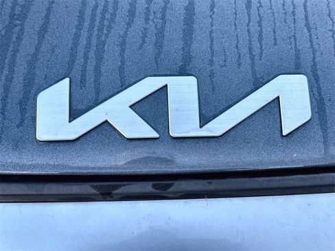 Used 2023 Kia Sportage LX image 8