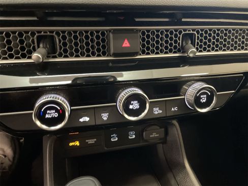 Used 2025 Honda Civic Sport image 28